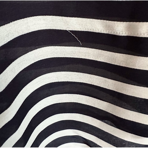 Banana Republic sheer striped blouse-XS - Picture 5 of 6